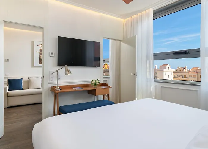 H10 Itaca Hotell 4*